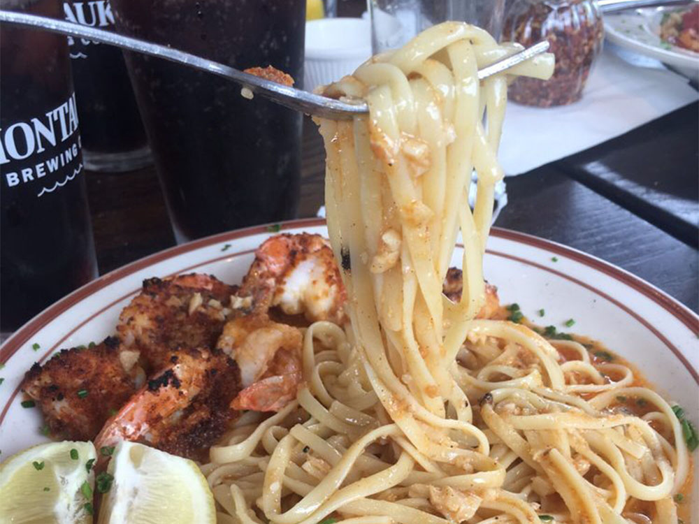 Leo's Casa Calamari foods